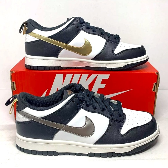 sportswear flintstone nike dunks